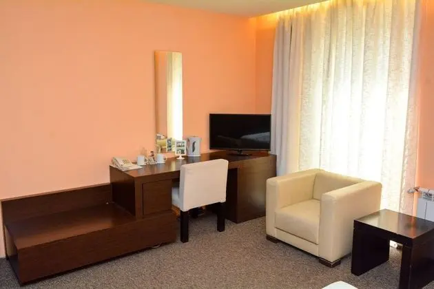 Luxury Tek Büyük Yataklı Oda