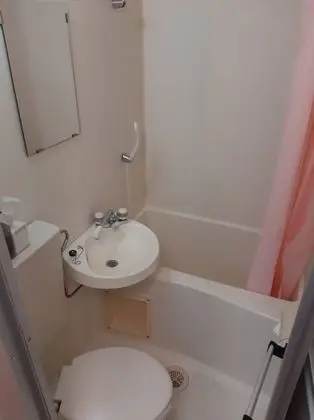 Basic Tek Büyük Yataklı Oda, 1 Çift Kişilik Yatak, Buzdolabı ve Mikrodalga