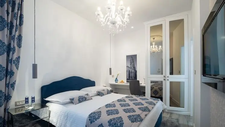Deluxe Tek Büyük Yataklı Oda, Avlu Manzaralı (Lucija)