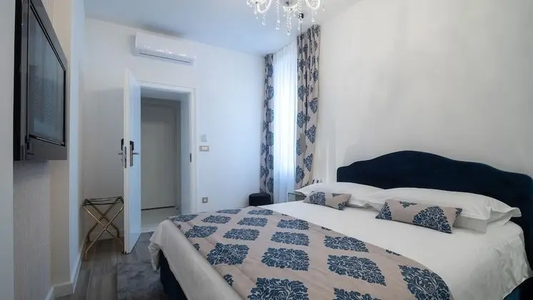 Deluxe Tek Büyük Yataklı Oda, Avlu Manzaralı (Lucija)