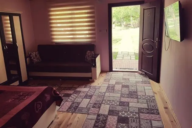 Teraslı Oda - Bahçe Manzaralı