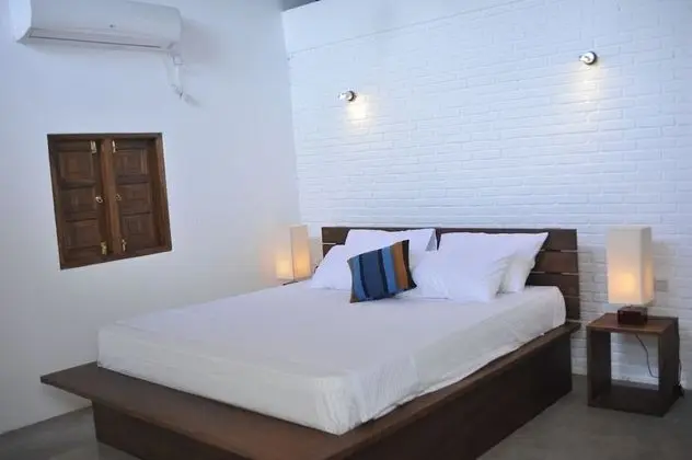 Deluxe Tek Büyük Yataklı Oda, Bahçe Manzaralı, Zemin Kat
