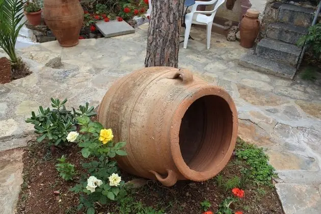 Stüdyo, Bahçe Manzaralı, Bahçeli