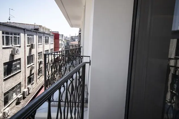 Üç Kişilik Oda