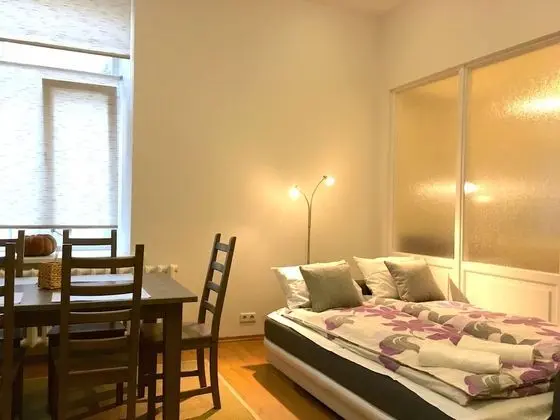 Standard Apart Daire, 1 Yatak Odası, Avlu Manzaralı
