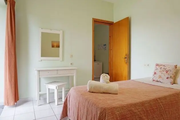 Standard Apart Daire, 2 Yatak Odası, Teras, Bahçe Manzaralı