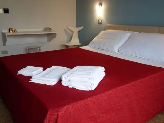 Dört Kişilik Oda, Balkon (Front sea view)