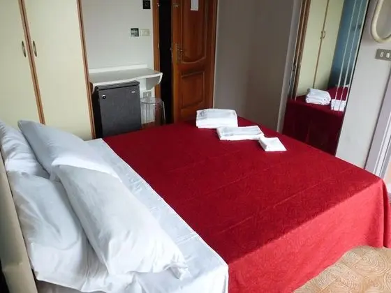 Dört Kişilik Oda, Balkon (Front sea view)