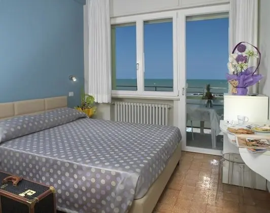 Tek Büyük Yataklı Oda, Deniz Manzaralı, Ek Bina