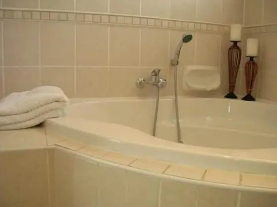 Executive - (Jet Bath & Shower)