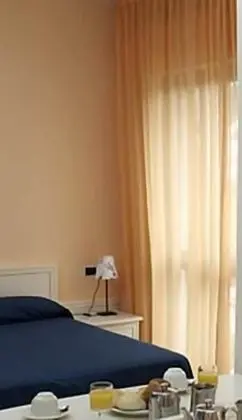 Classic Üç Kişilik Oda