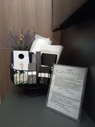 Queen Deluxe Room