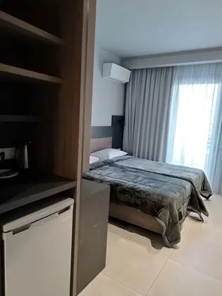 Tek Büyük veya İki Ayrı Yataklı Oda, Balkon