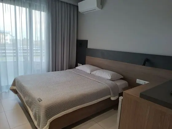 Tek Büyük veya İki Ayrı Yataklı Oda, Balkon