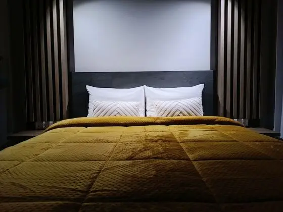 Tek Büyük veya İki Ayrı Yataklı Oda, Balkon