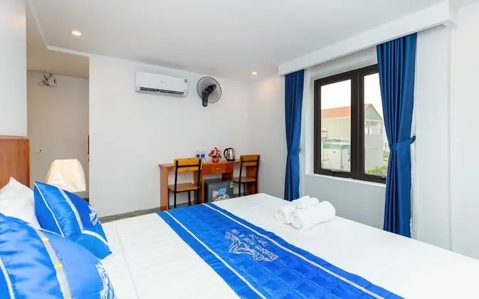 Deluxe Tek Büyük Yataklı Oda, Havuz Manzaralı