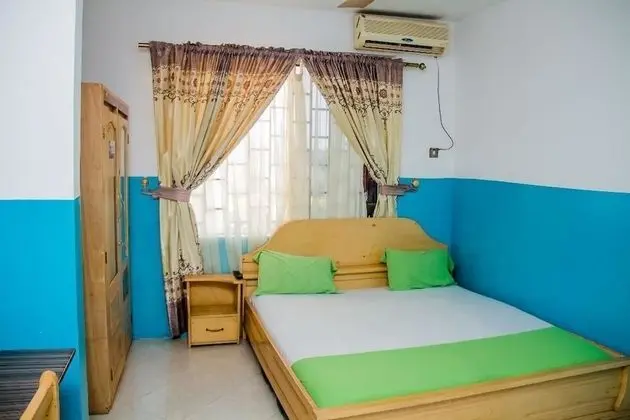 Standard Tek Büyük Yataklı Oda