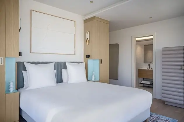 Deluxe Oda, 1 En Büyük (King) Boy Yatak