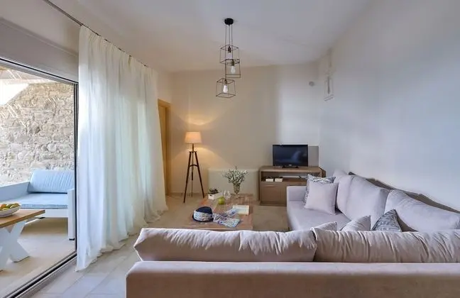 Superior Apart Daire, 2 Yatak Odası, Kısmi Deniz Manzaralı (Nikos)