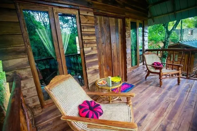 Tek Büyük veya İki Ayrı Yataklı Oda, Balkon, Dağ Manzaralı