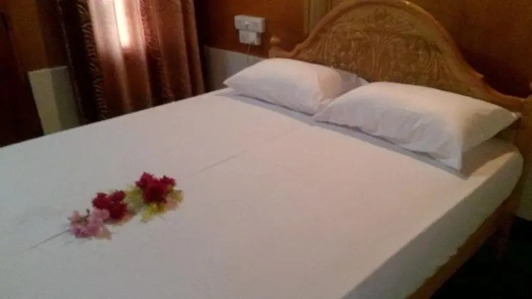 Tek Büyük Yataklı Oda, 1 Çift Kişilik Yatak, Sigara İçilmez