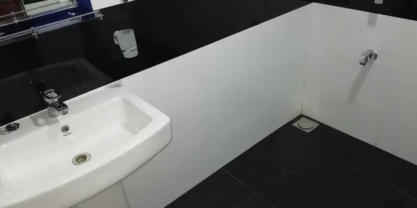 Tek Büyük Yataklı Oda, Sigara İçilmez