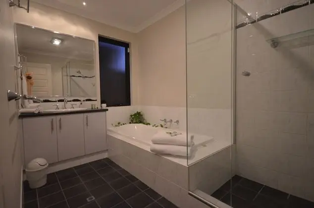 Standard Oda, Ortak Banyo (Standard Queen Room With Shared Bathr)
