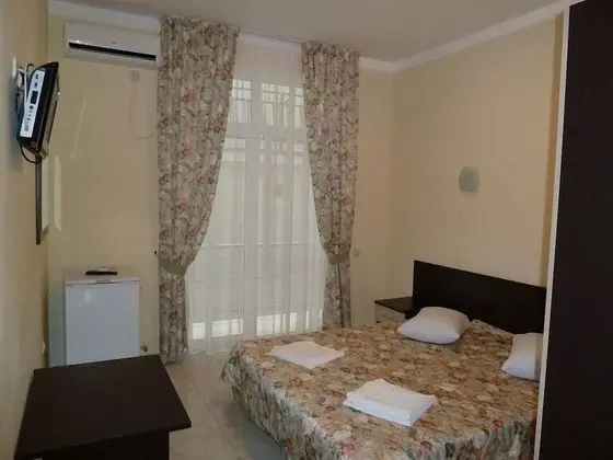 Standard Tek Büyük Yataklı Oda