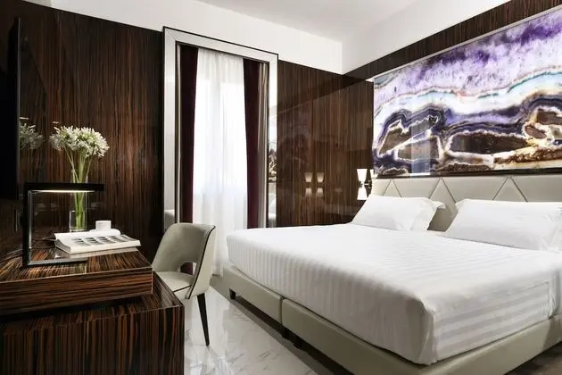 Standard Tek Büyük Yataklı Oda