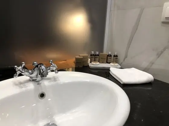 Basic Tek Büyük Yataklı Oda
