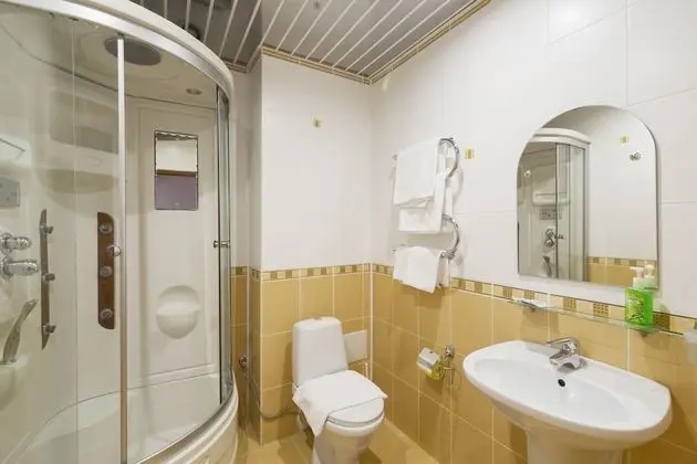 Standard Tek Büyük veya İki Ayrı Yataklı Oda (Small Balcony)