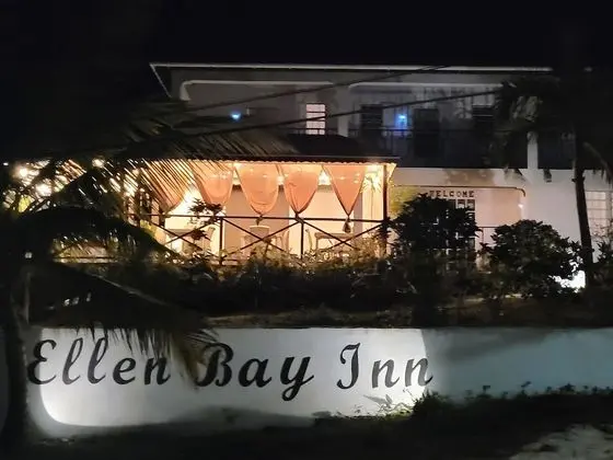 Tek Büyük Yataklı Oda, 2 Çift Kişilik Yatak