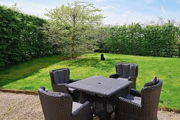 Classic Oda (Private Garden)