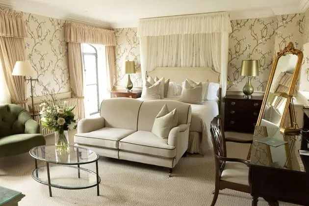 Luxury Tek Büyük Yataklı Oda