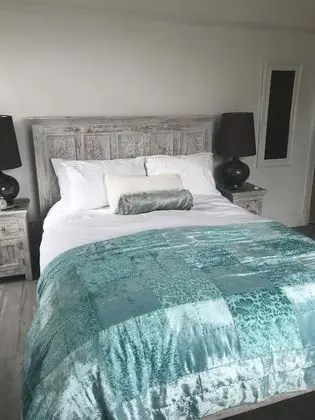 Luxury Tek Büyük Yataklı Oda, 1 En Büyük (King) Boy Yatak, Sigara İçilmez, Bahçe Manzaralı