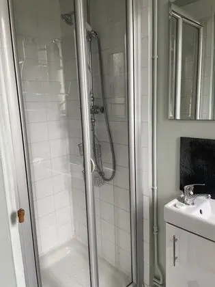 Luxury Tek Büyük Yataklı Oda, 1 Çift Kişilik Yatak, Banyolu/Duşlu, Bahçe Manzaralı