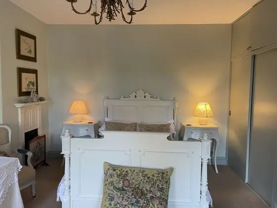 Luxury Tek Büyük Yataklı Oda, 1 Çift Kişilik Yatak, Banyolu/Duşlu, Bahçe Manzaralı