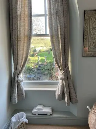 Luxury Tek Büyük Yataklı Oda, 1 Çift Kişilik Yatak, Banyolu/Duşlu, Bahçe Manzaralı