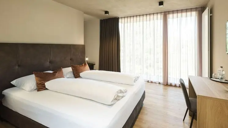 Tek Büyük Yataklı Oda, Balkon