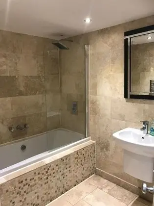 Superior Apart Daire, Banyolu/Duşlu (3 bedrooms for up to 11)