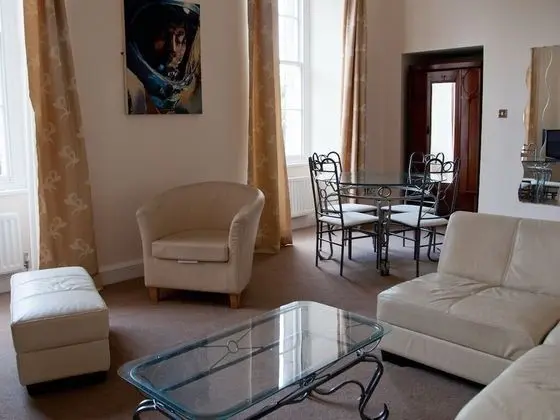 Superior Apart Daire, Banyolu/Duşlu (3 bedrooms for up to 11)