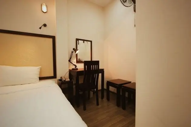 Deluxe Tek Büyük veya İki Ayrı Yataklı Oda, Balkon (Street View)