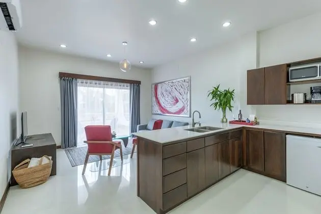 Luxury Suite, 1 Bedroom, 1 King Bed, Kitchenette