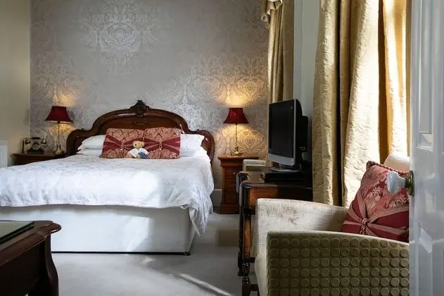 Small Double Room- Ground Floor