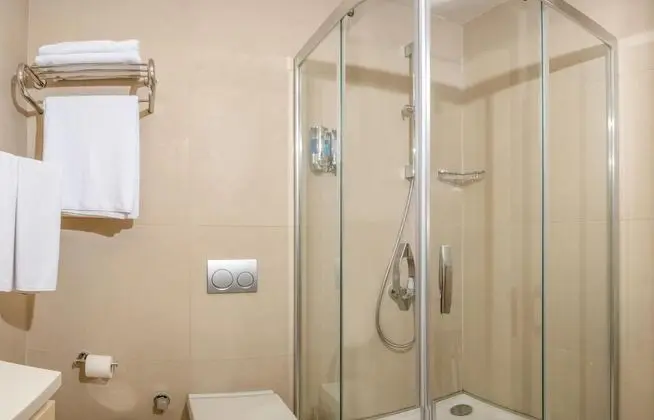 Standart Oda, Şehir Manzaralı, Balkonlu