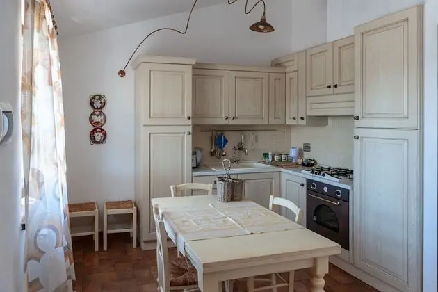 Family Apart Daire, Birden Çok Yatak, Bahçeli (Elm Tree Apt In Farmhouse With Pool)