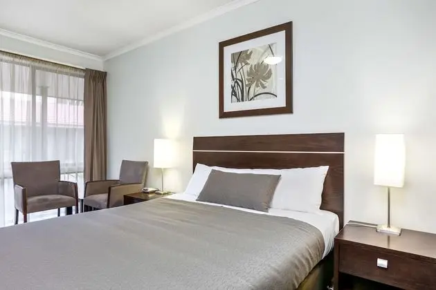 Executive Oda, Sigara İçilmez (Executive Queen)