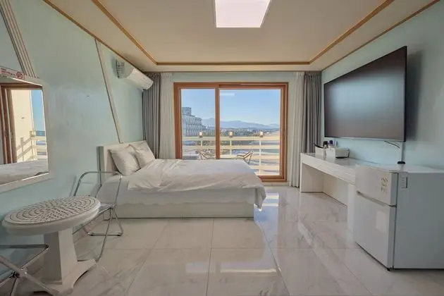 Oda (1 Bed, Ocean View)