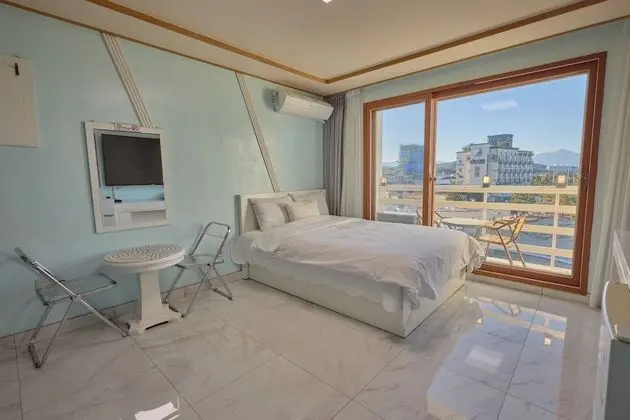 Oda (1 Bed, Ocean View)