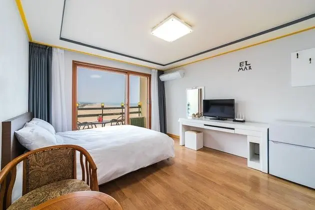 Oda (1 Bed, Ocean View)